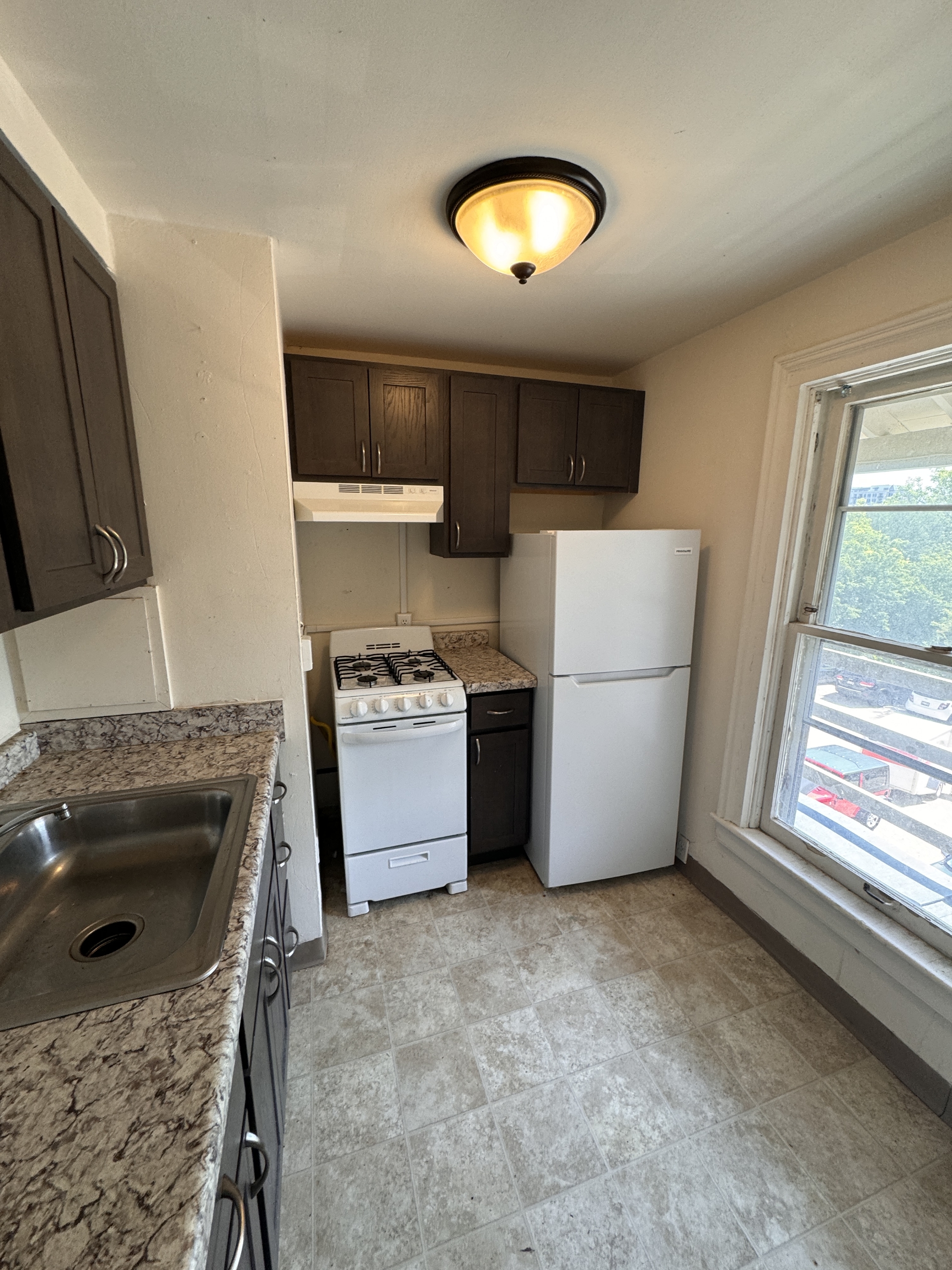 121 E Gorham - Unit 4