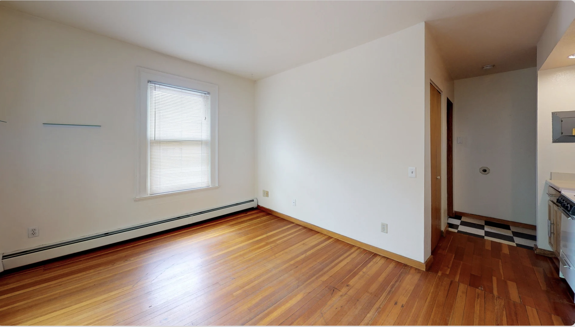 10 Langdon St - F