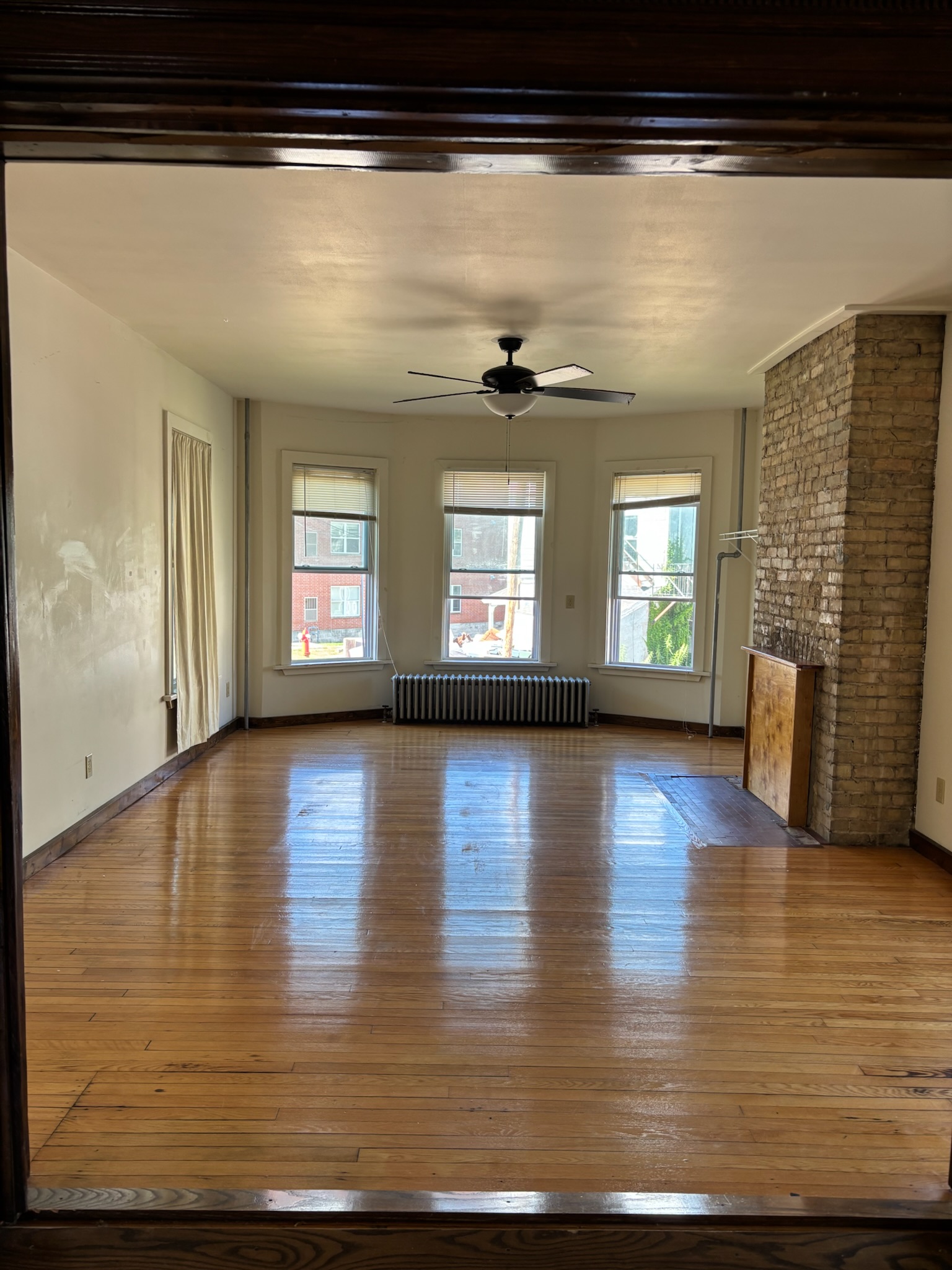 635 Howard Place - 101