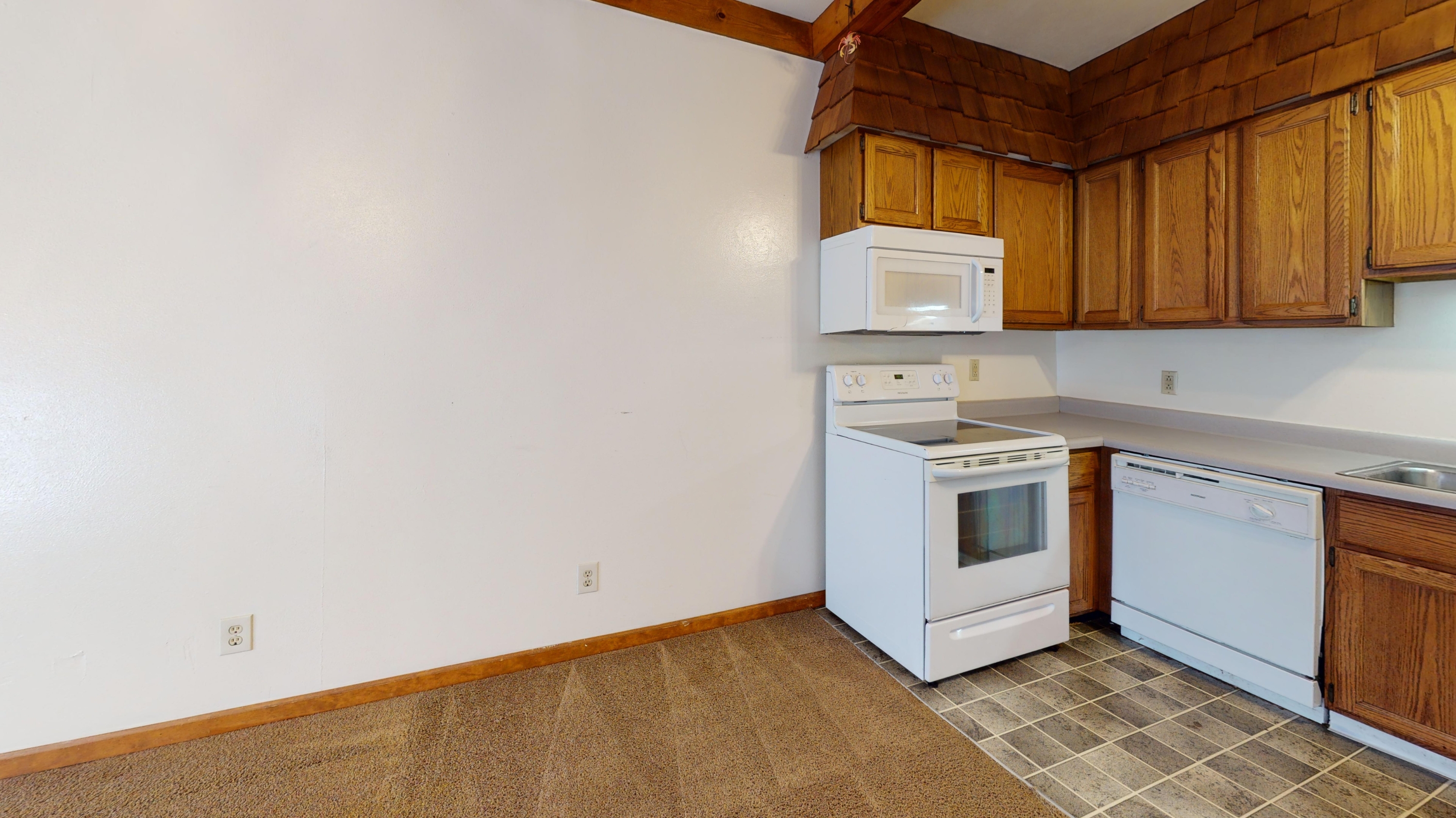 11 E Gilman St - 5